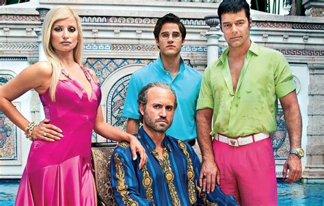 aactores en pelicula de versace